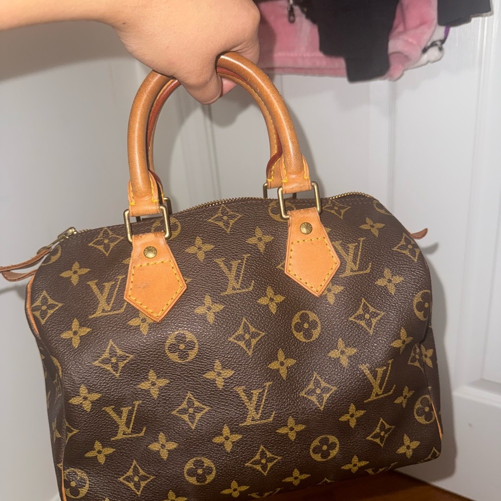 100% authentic Louis Vuitton speedy 25 monogram
